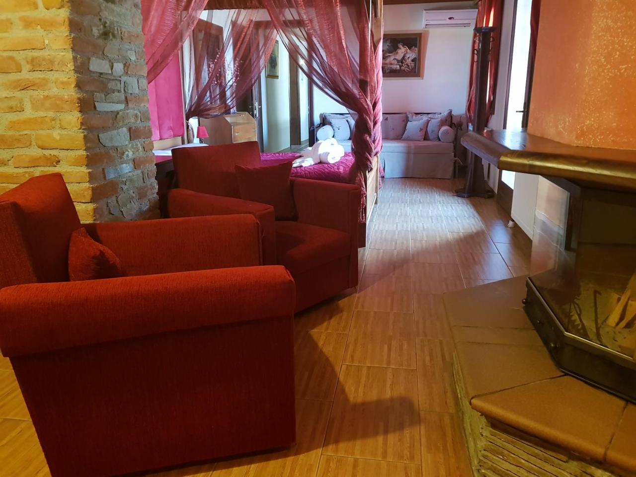 Hotel Παραδοσιακο Káto Loutrákion المظهر الخارجي الصورة
