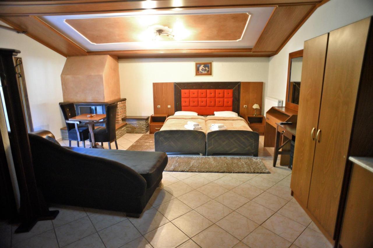 Hotel Παραδοσιακο Káto Loutrákion المظهر الخارجي الصورة