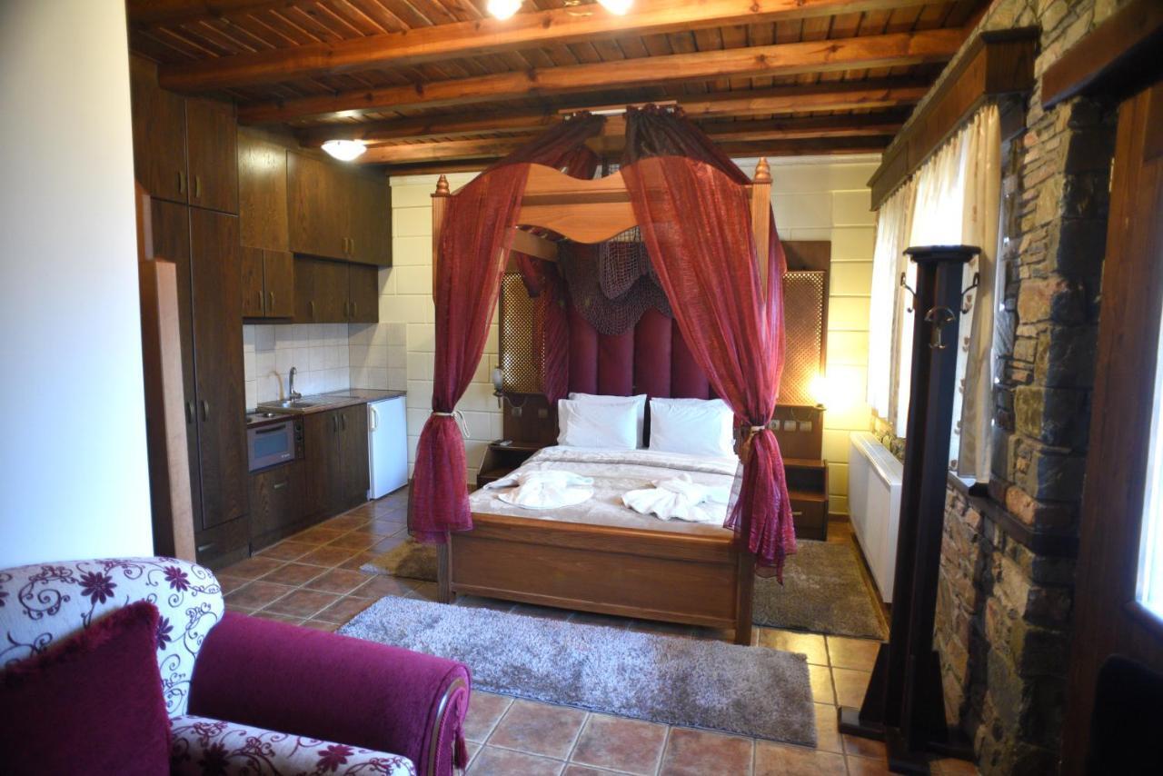 Hotel Παραδοσιακο Káto Loutrákion المظهر الخارجي الصورة