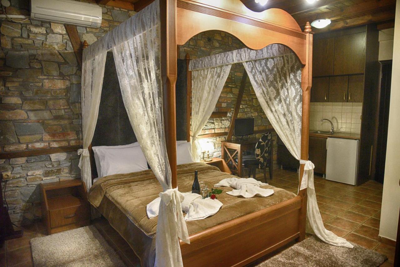 Hotel Παραδοσιακο Káto Loutrákion المظهر الخارجي الصورة